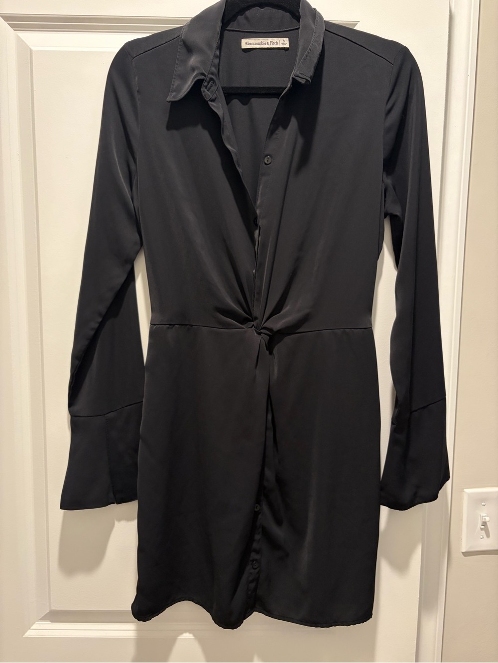 Abercrombie & Fitch Black Long-Sleeve Twist-Front Shirt Dress